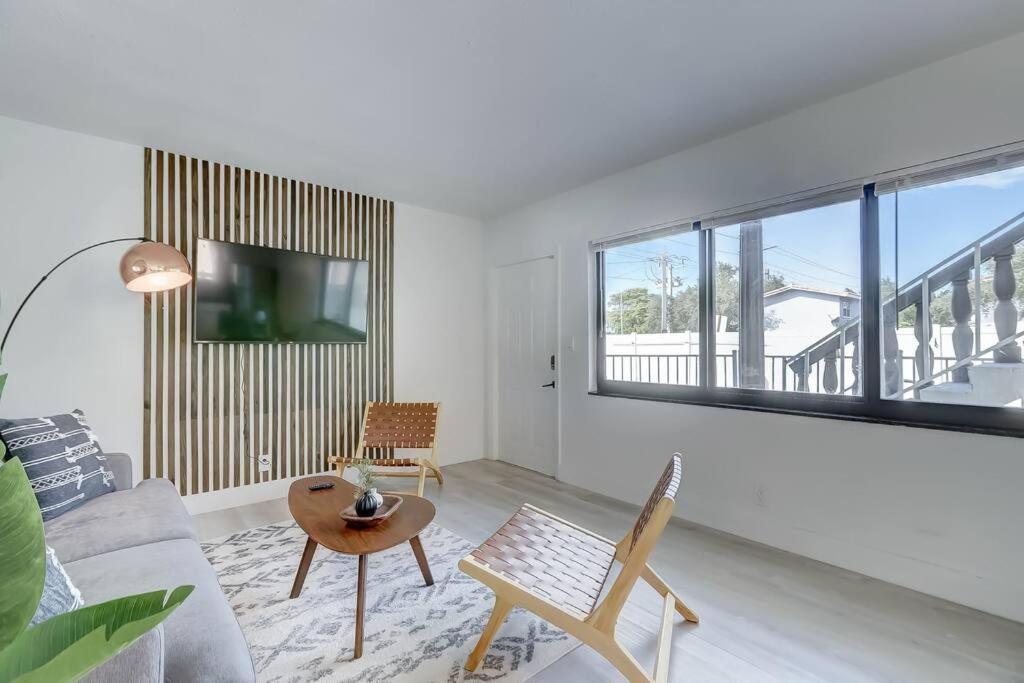 Chic Retreat: 2Br Apartment! Fort Lauderdale Exterior foto